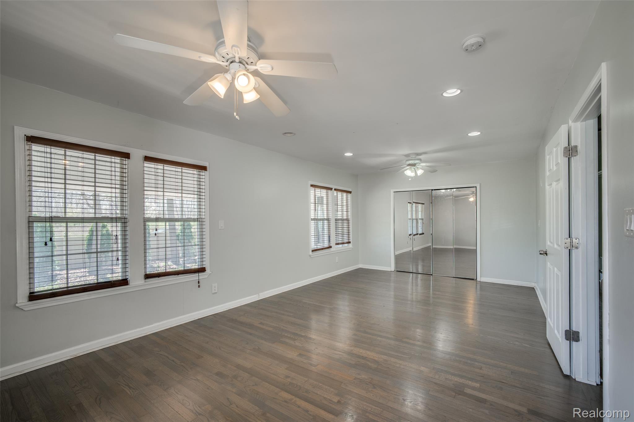 39936 Warren Road Canton, MI 48187 - Photo 12 of 34 12.jpg