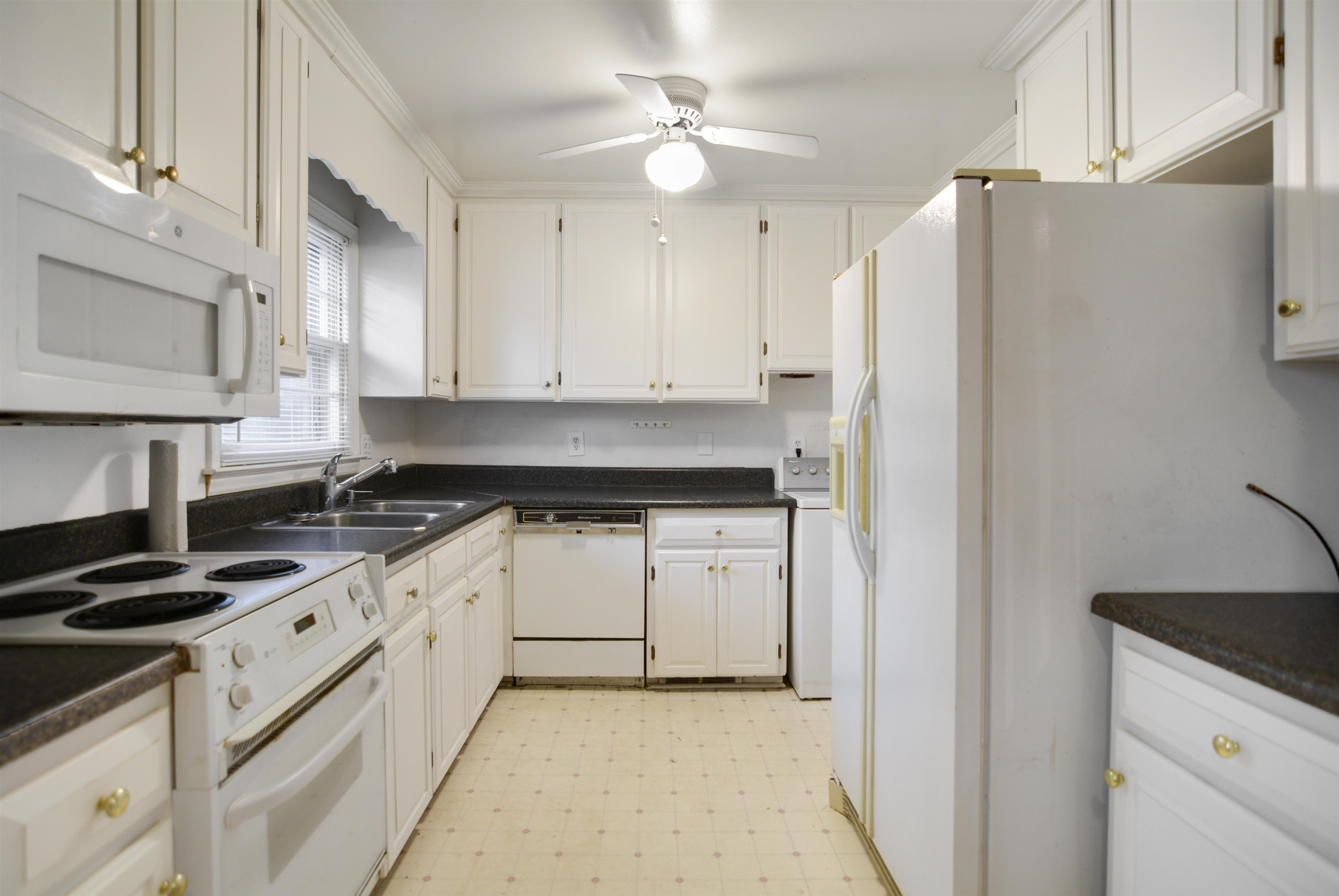 4808 Dillard Drive Raleigh, NC 27606 - Photo 9 of 21 Photo 9