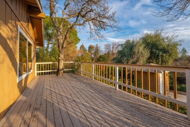 $585,000 | 3345 Golden Heights Drive, Redding, CA 96003