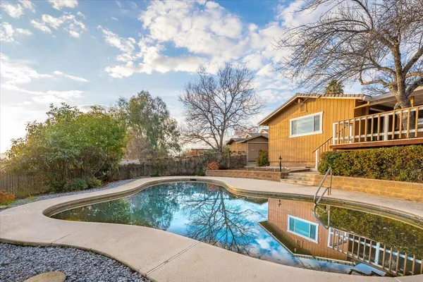 $569,000 | 3345 Golden Heights Drive, Redding, CA 96003