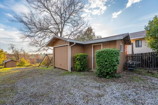 $569,000 | 3345 Golden Heights Drive, Redding, CA 96003