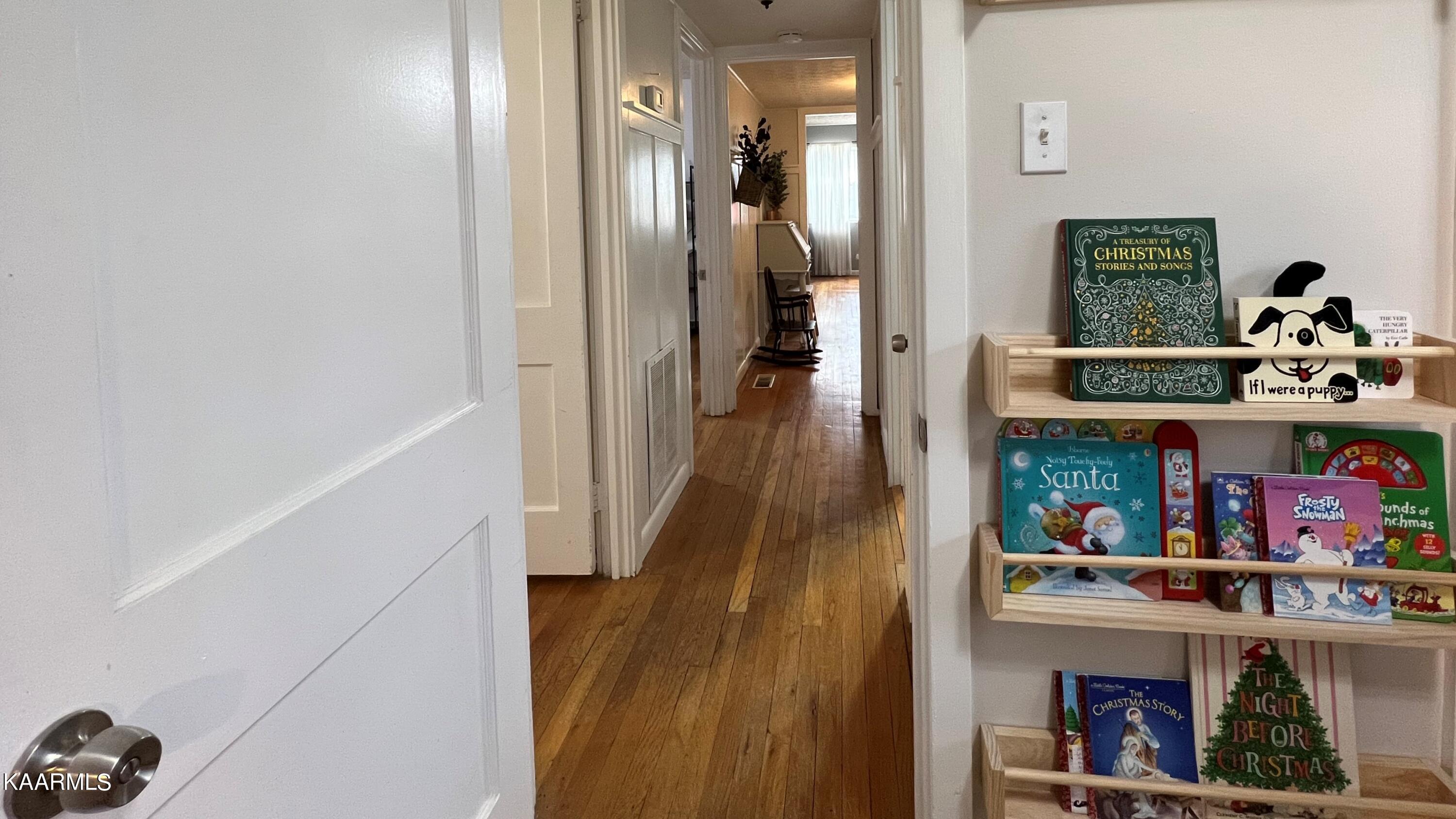 140 Georgia Avenue Oak Ridge, TN 37830 - Photo 24 of 36 4 IMG_3461