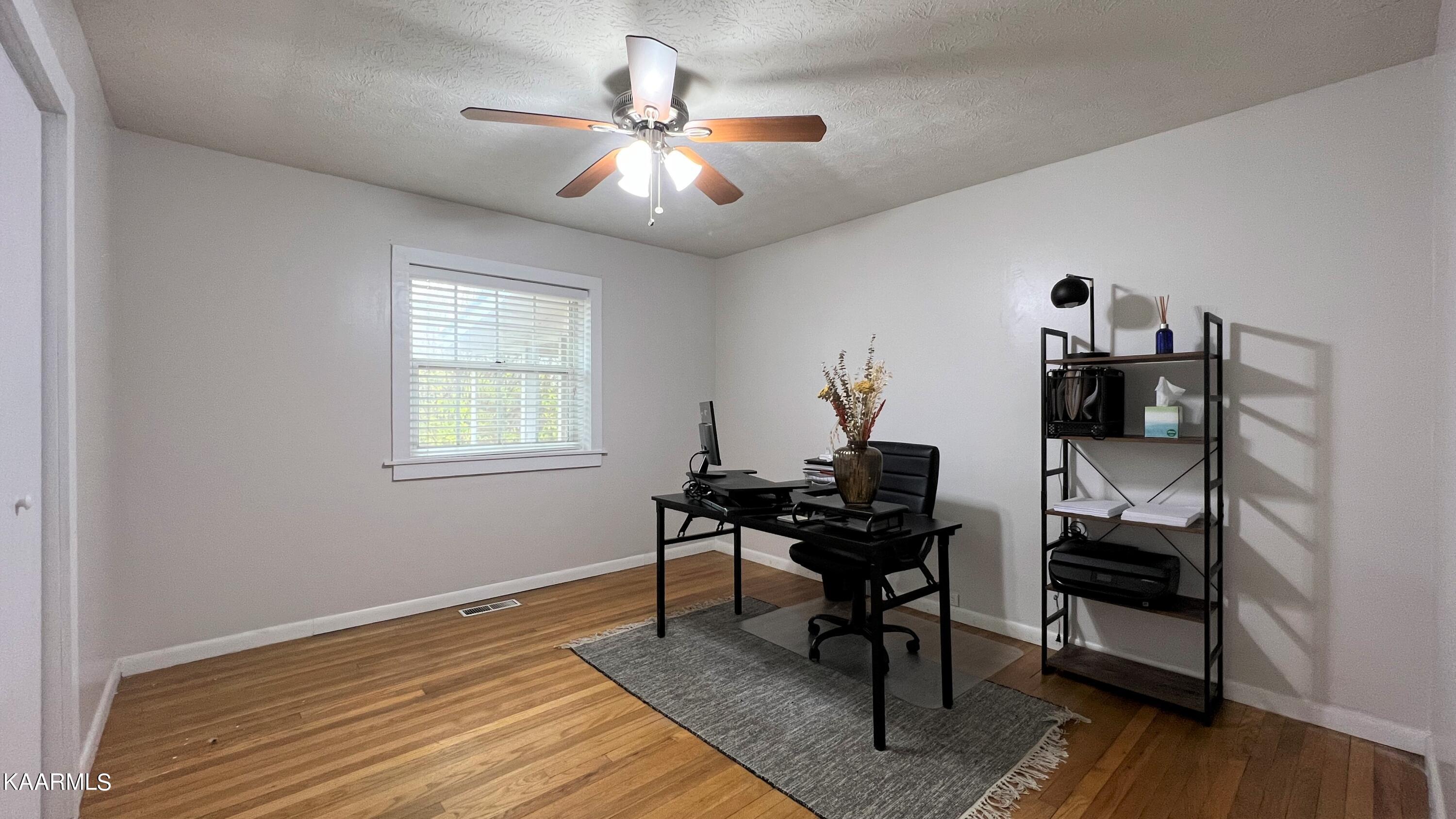 140 Georgia Avenue Oak Ridge, TN 37830 - Photo 26 of 36 14 IMG_3479