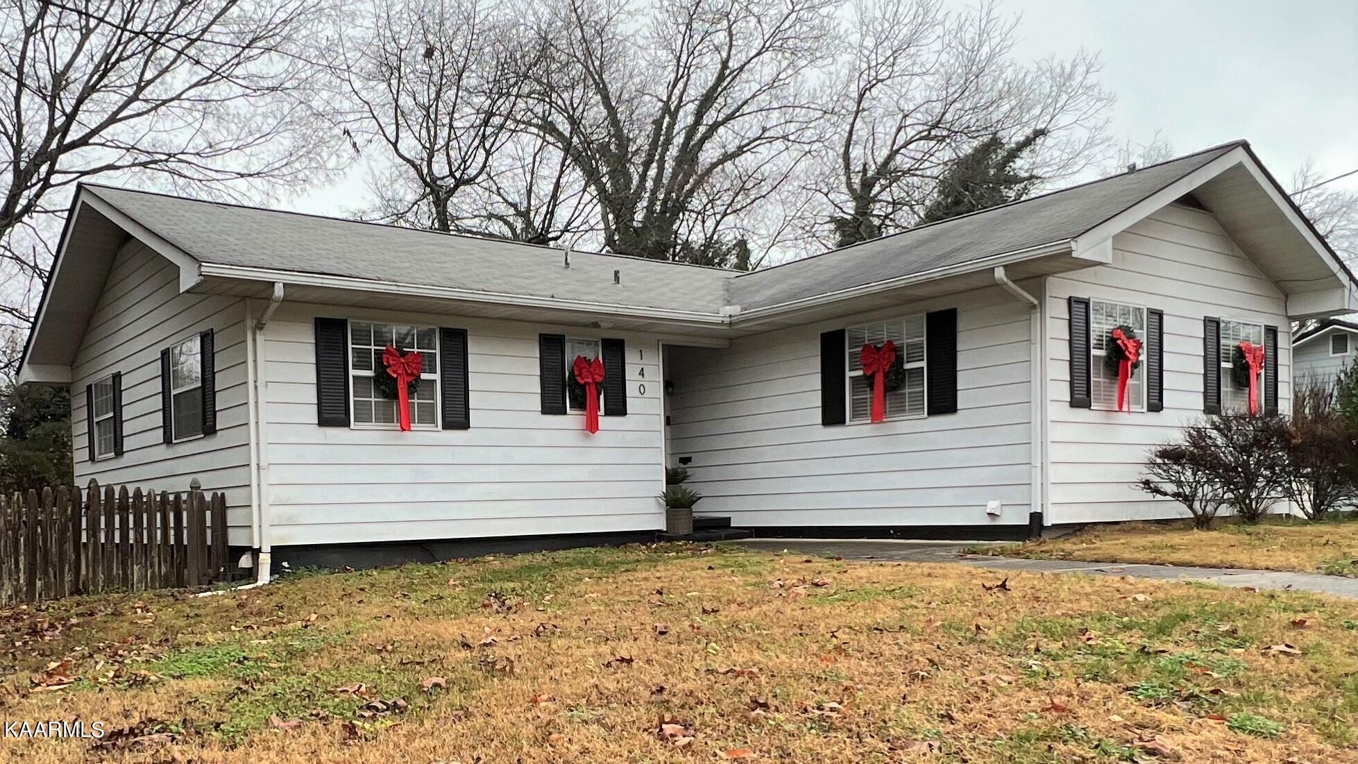 140 Georgia Avenue Oak Ridge, TN 37830 - Photo 5 of 36 45 4 IMG_3535