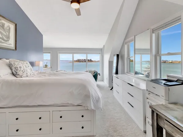 $825,000 | 180 Cadish Avenue, Unit 4, Hull, MA 02045