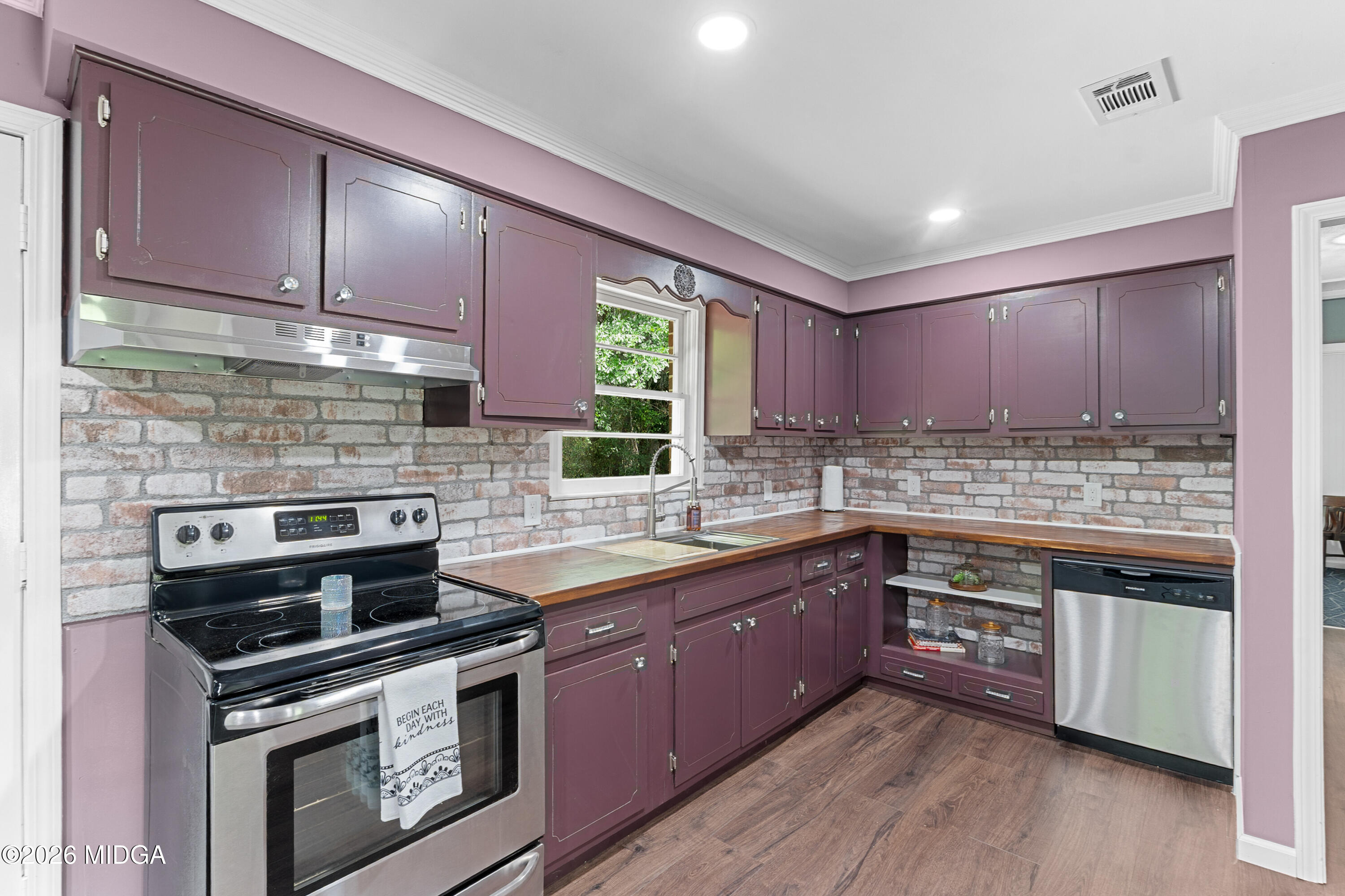 910 Perry Drive Macon, GA 31217 - Photo 16 of 47 20__AAA9845_mls