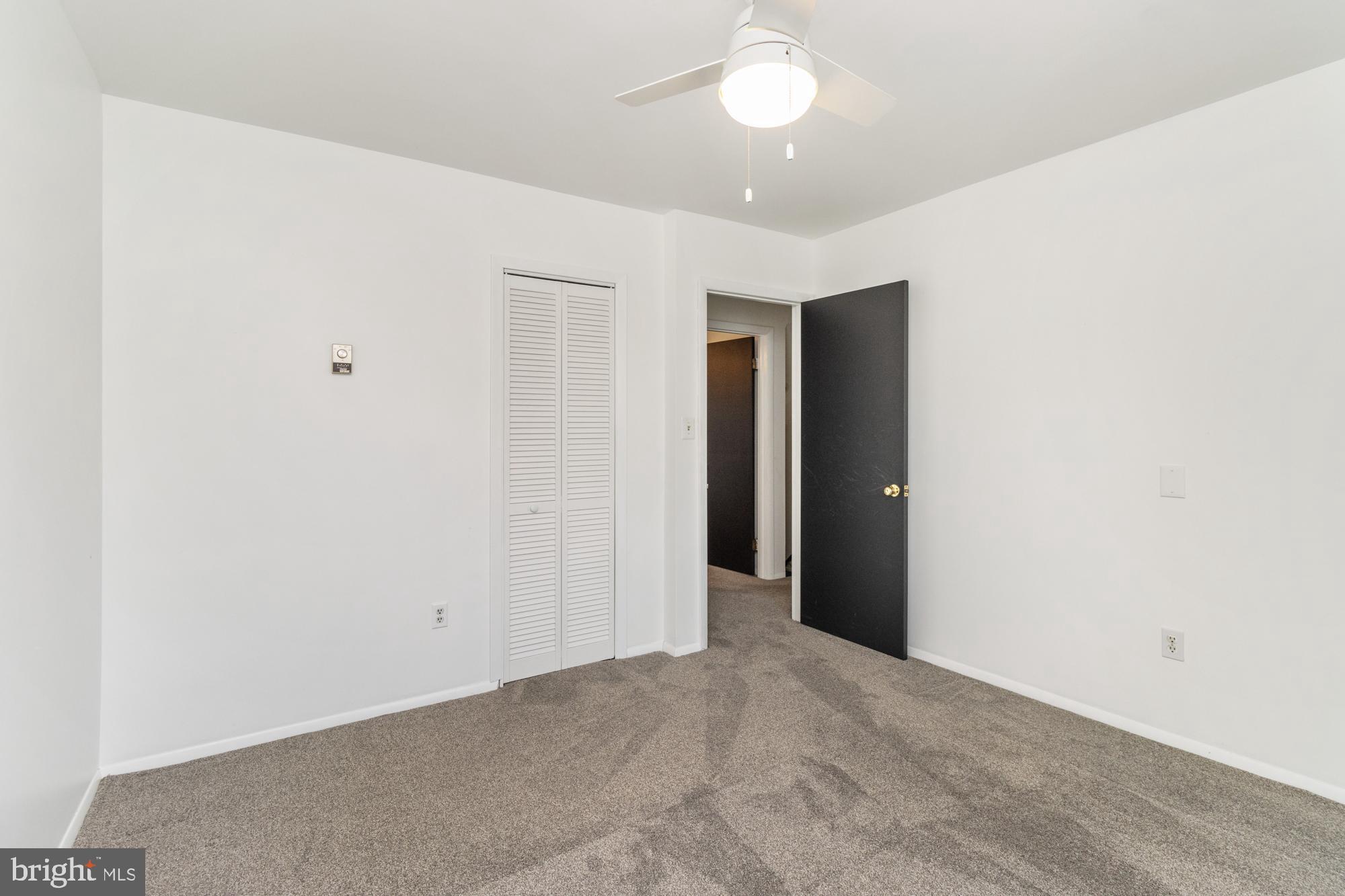 3135 Sollers Point Road Baltimore, MD 21222 - Photo 26 of 36 an empty room with a bathroom