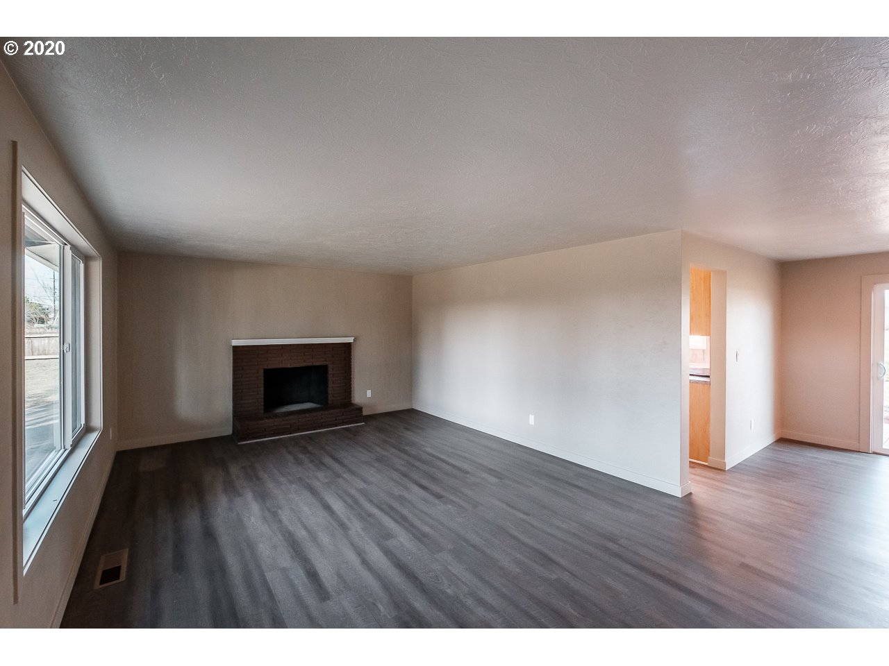 5145 Gaffin Road Southeast Salem, OR 97317 - Photo 4 of 32 Gallery Image 4