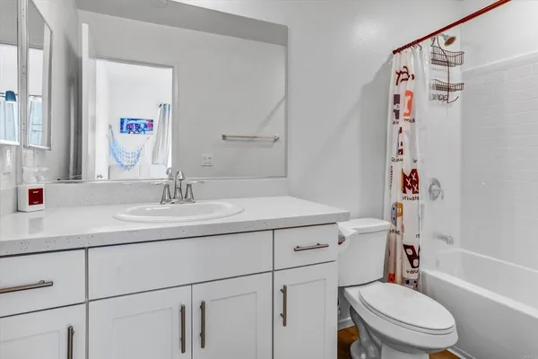 $699,000 | 402 Creekside Circle, San Diego, CA 92114