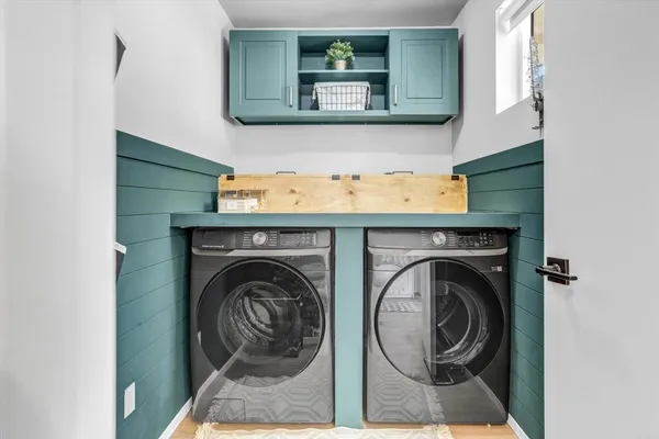 $699,000 | 402 Creekside Circle, San Diego, CA 92114