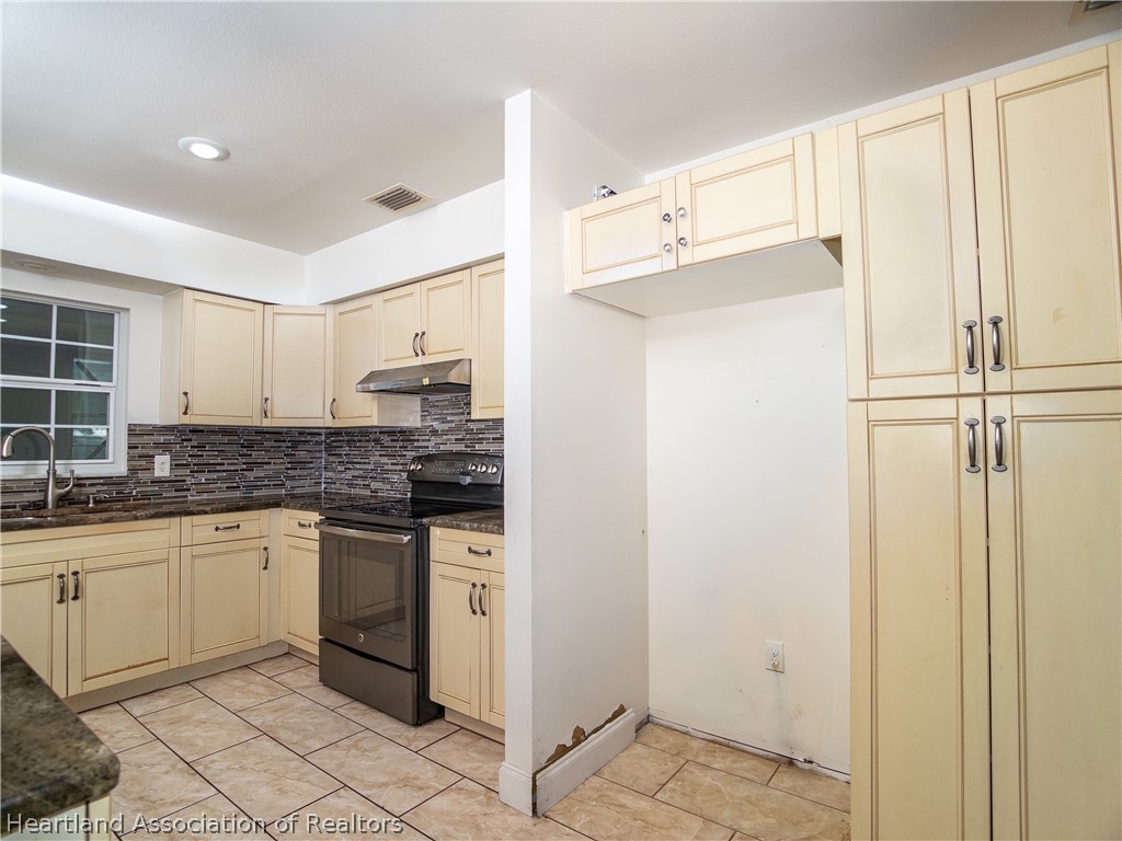 6041 Arbuckle Creek Road Sebring, FL 33870 - Photo 16 of 49