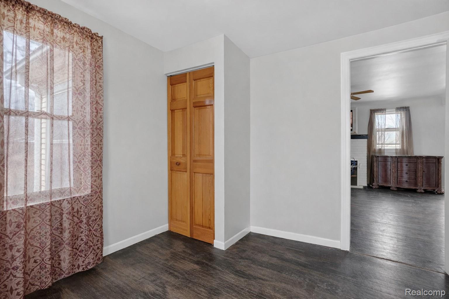 13343 Fenton Road Fenton, MI 48430 - Photo 14 of 45 Image 11 - Fenton .jpg