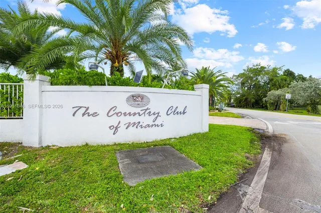 $670,000 | 20134 West Lake Drive, Hialeah, FL 33015