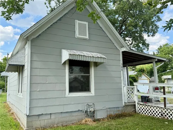 $65,000 | 308 West 2nd Street, Coffeyville, KS 67337
