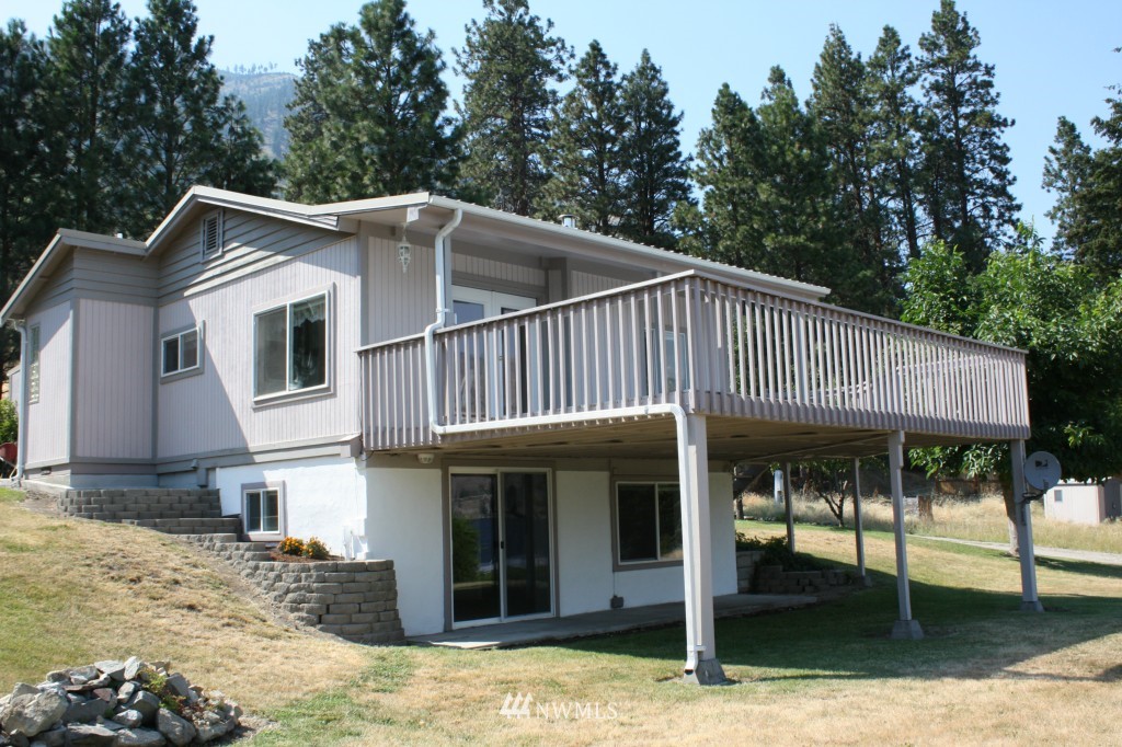 14965 South Lakeshore Road Chelan, WA 98816 - Photo 1 of 14 Gallery Image 1