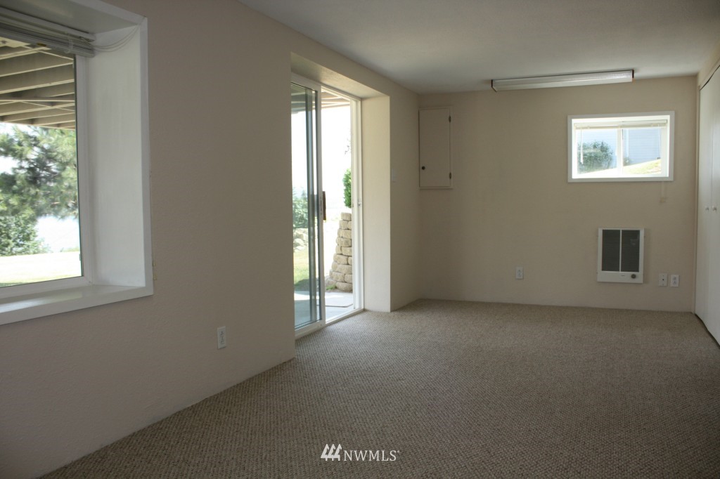 14965 South Lakeshore Road Chelan, WA 98816 - Photo 12 of 14 Gallery Image 12