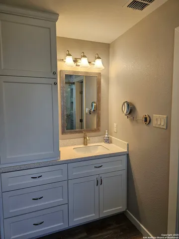 $539,000 | 2200 Glenn Drive, Canyon Lake, TX 78133