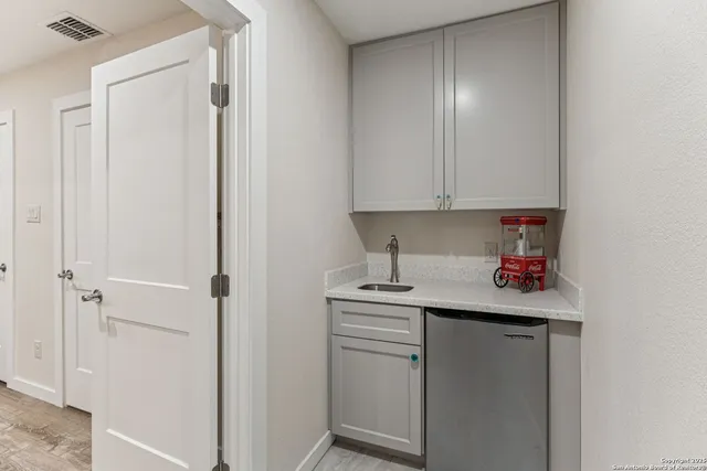 $539,000 | 2200 Glenn Drive, Canyon Lake, TX 78133