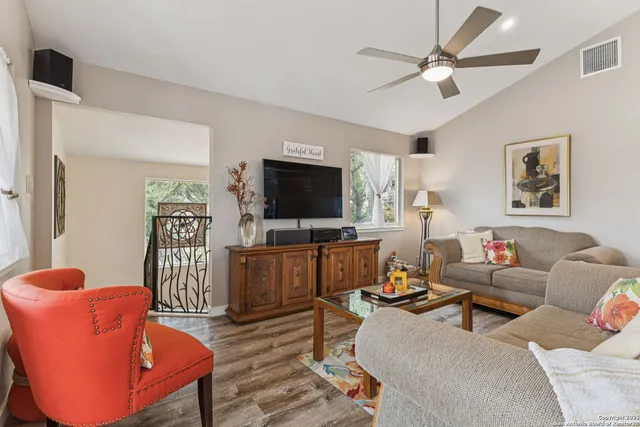 $539,000 | 2200 Glenn Drive, Canyon Lake, TX 78133