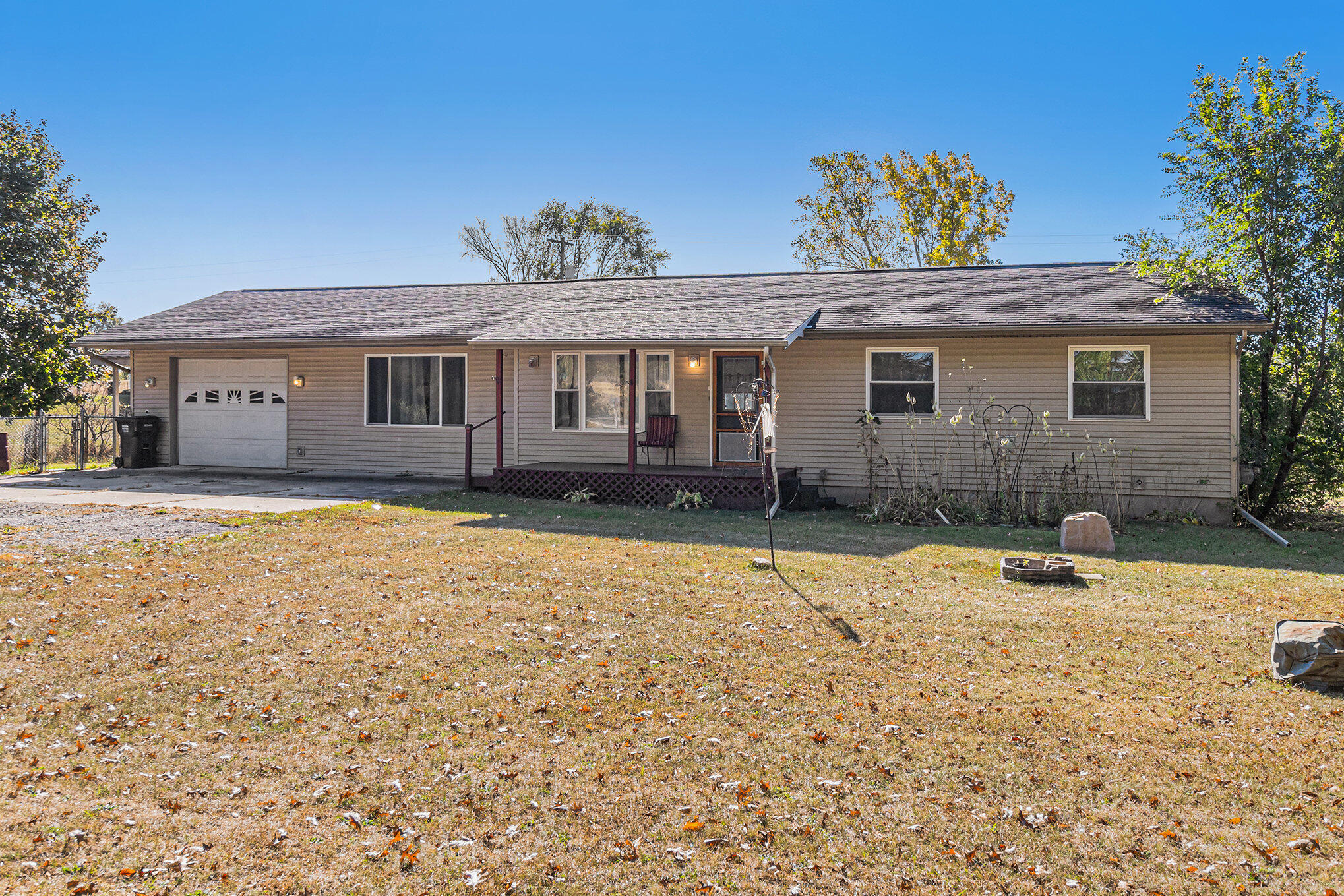 12821 Sharon Valley Road Brooklyn, MI 49230 - Photo 2 of 31 018_file_457