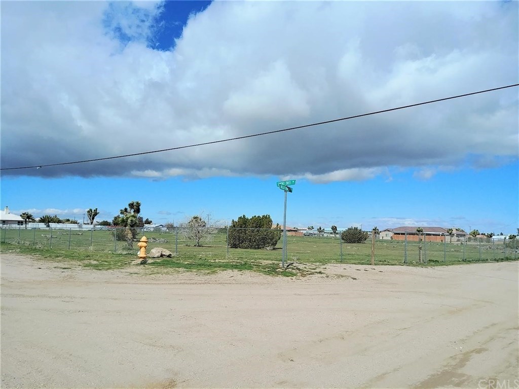 11272 Smoke Tree Road Oak Hills, CA 92344 - Photo 13 of 13 Gallery Image 13