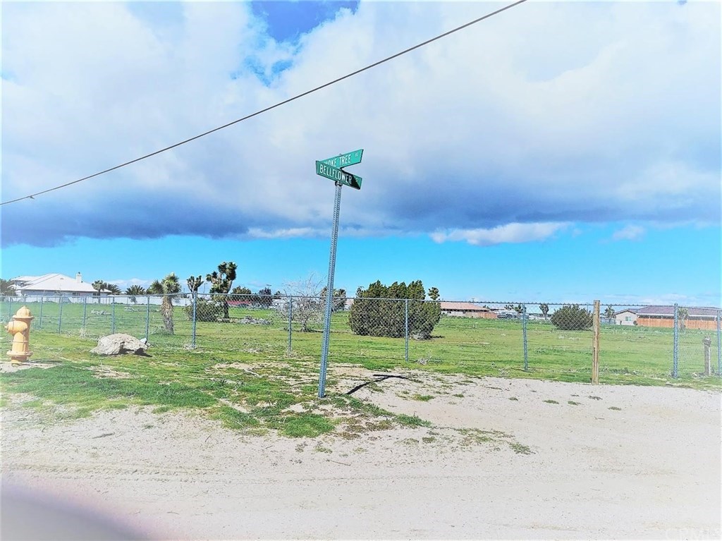 11272 Smoke Tree Road Oak Hills, CA 92344 - Photo 6 of 13 Gallery Image 6