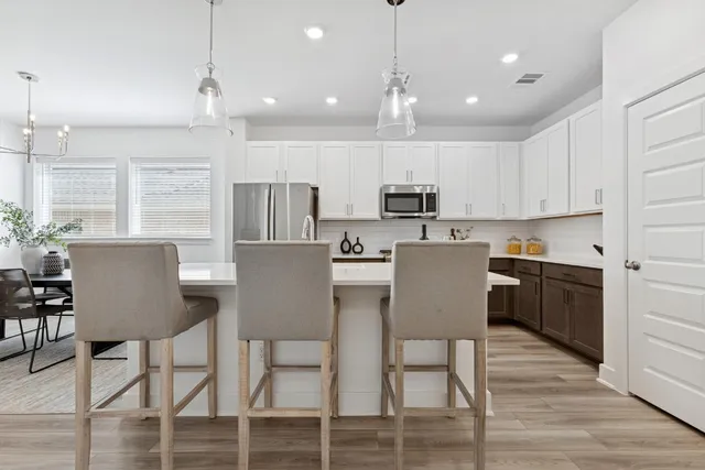 $359,990 | 123 Cibolo Crk Drive, Bastrop, TX 78602