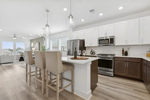 $359,990 | 123 Cibolo Crk Drive, Bastrop, TX 78602