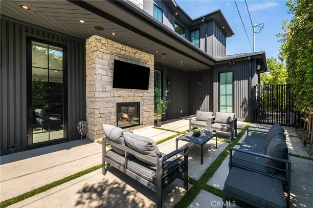 $20,995 | 5517 Allott Avenue, Sherman Oaks, CA 91401