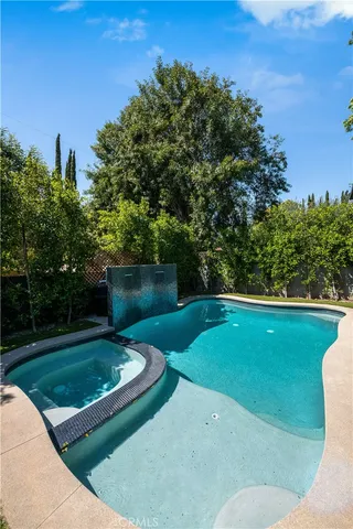 $20,995 | 5517 Allott Avenue, Sherman Oaks, CA 91401