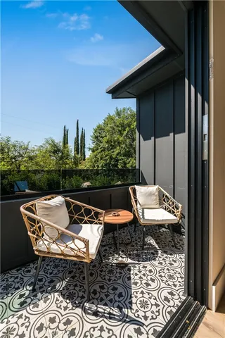 $20,995 | 5517 Allott Avenue, Sherman Oaks, CA 91401