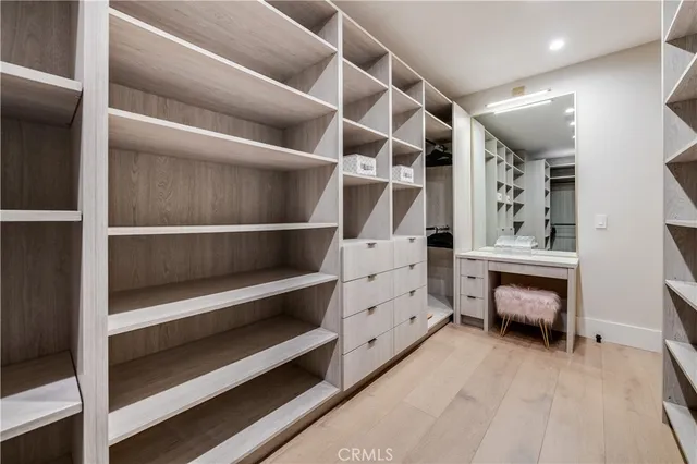 $20,995 | 5517 Allott Avenue, Sherman Oaks, CA 91401