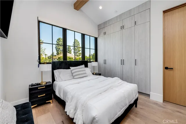 $20,995 | 5517 Allott Avenue, Sherman Oaks, CA 91401