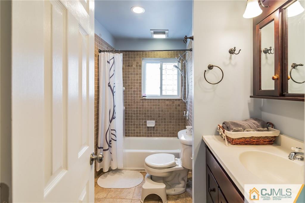 11 Stevens Road Kendall Park, NJ 08824 - Photo 22 of 25 Gallery Image 22