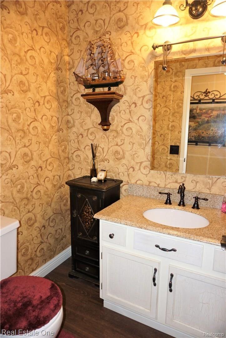 3271 Edmunton Drive Rochester, MI 48306 - Photo 18 of 37 DSC07226.JPG