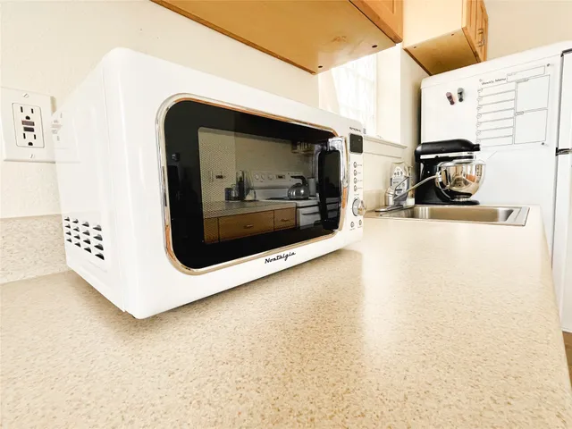 $1,200 | 3127 Bernardo De Galvez Avenue, Galveston, TX 77550