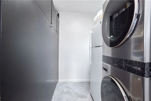 $975,000 | 19127 Enadia Way, Reseda, CA 91335