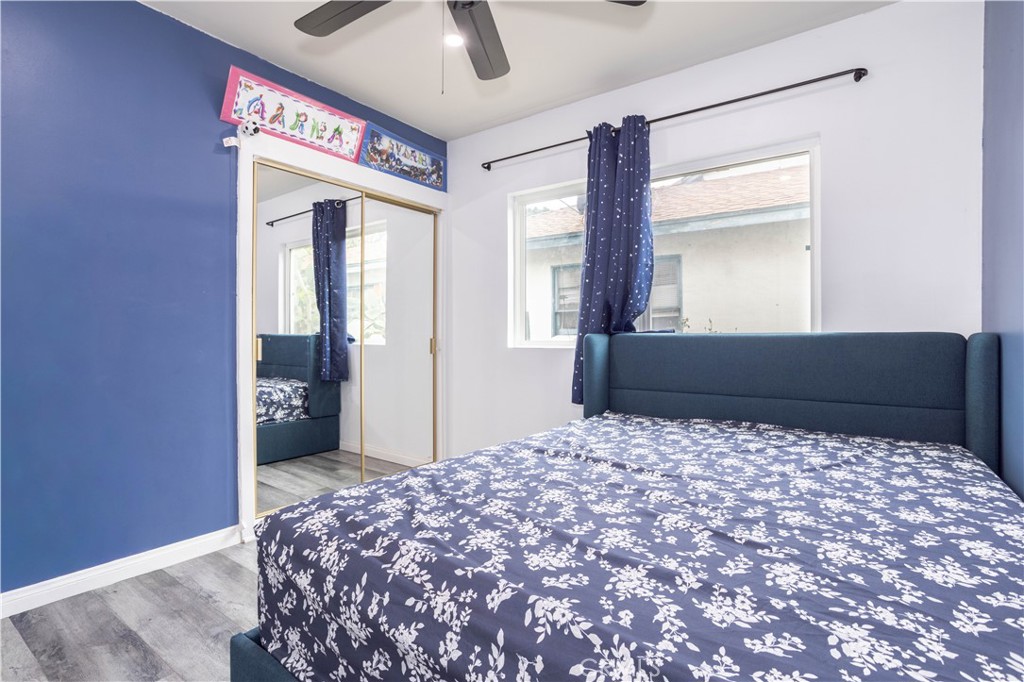 19127 Enadia Way Reseda, CA 91335 - Photo 25 of 37