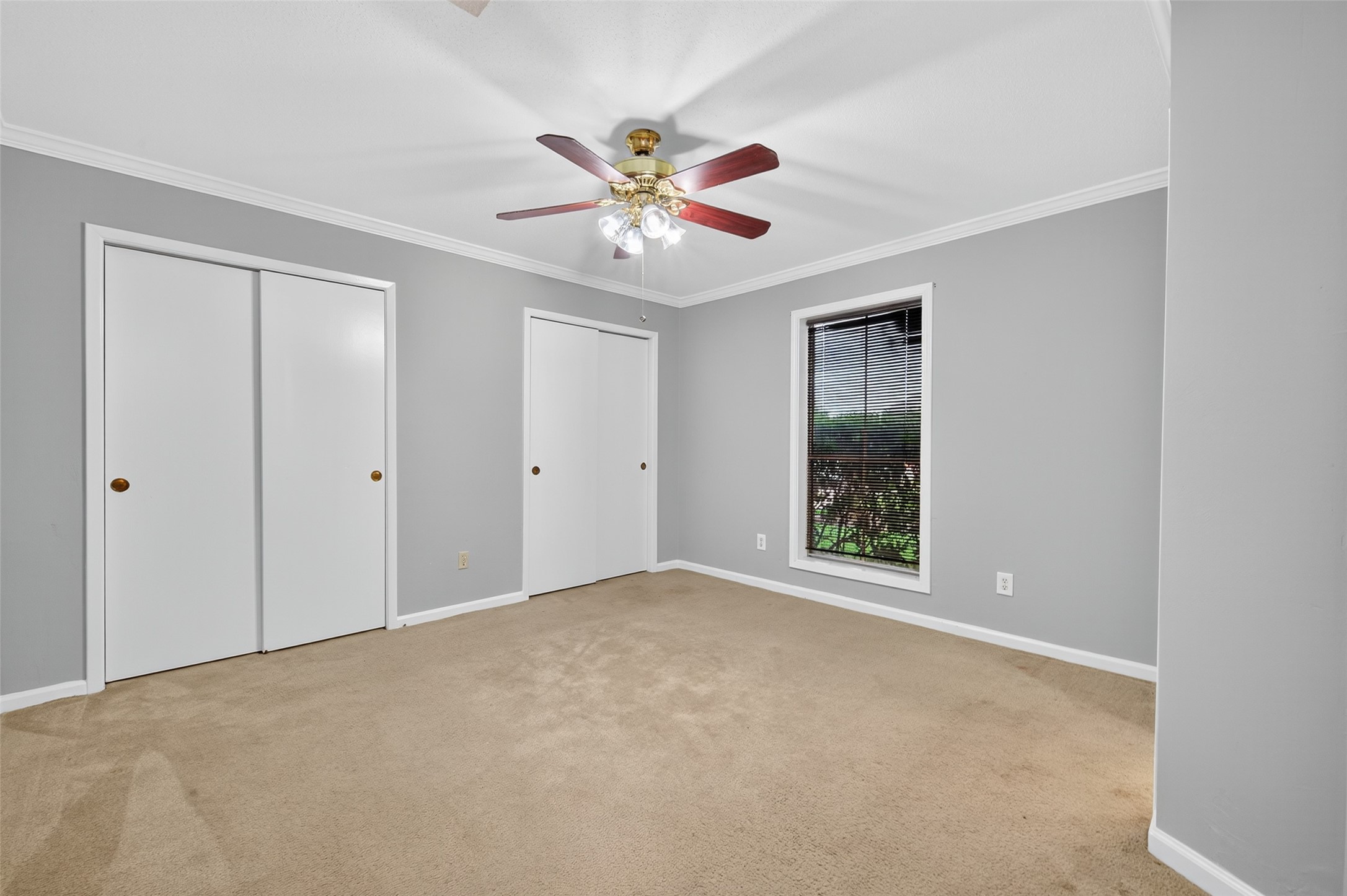 18800 Egret Bay Boulevard, Unit 1207 Webster, TX 77058 - Photo 17 of 30 a view of an empty room with window and closet area