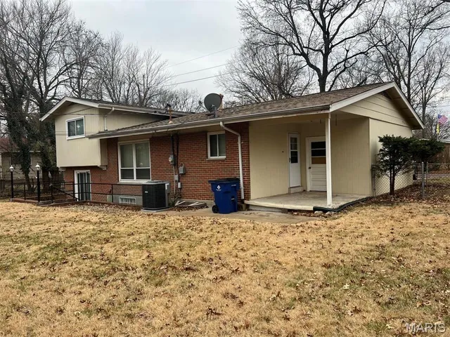$2,200 | 1306 Ross Avenue, St. Louis, MO 63146