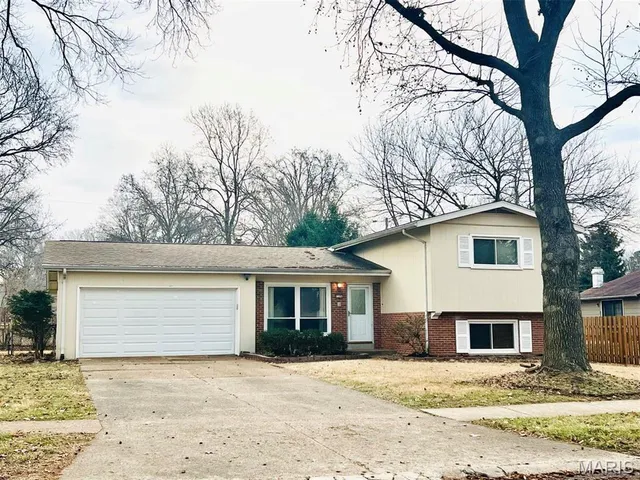 $2,200 | 1306 Ross Avenue, St. Louis, MO 63146