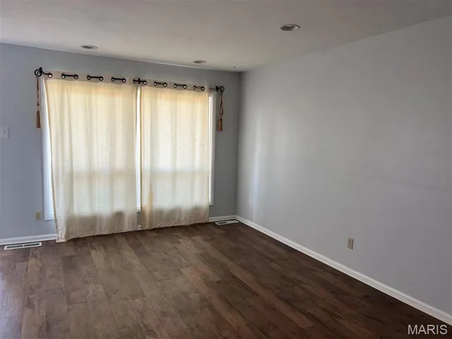 $2,200 | 1306 Ross Avenue, St. Louis, MO 63146