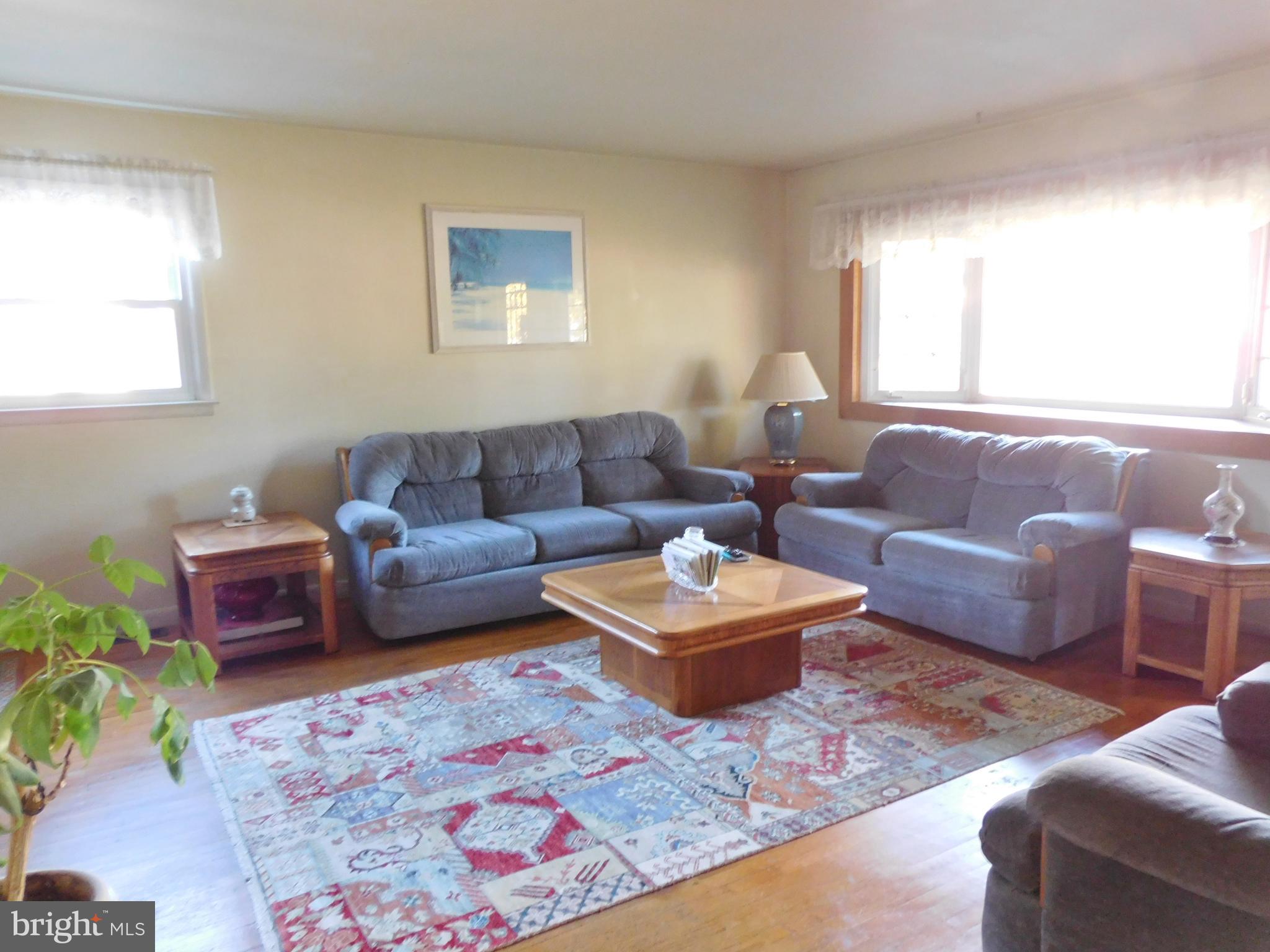 209 Delview Lane Delanco, NJ 08075 - Photo 15 of 42 Living room