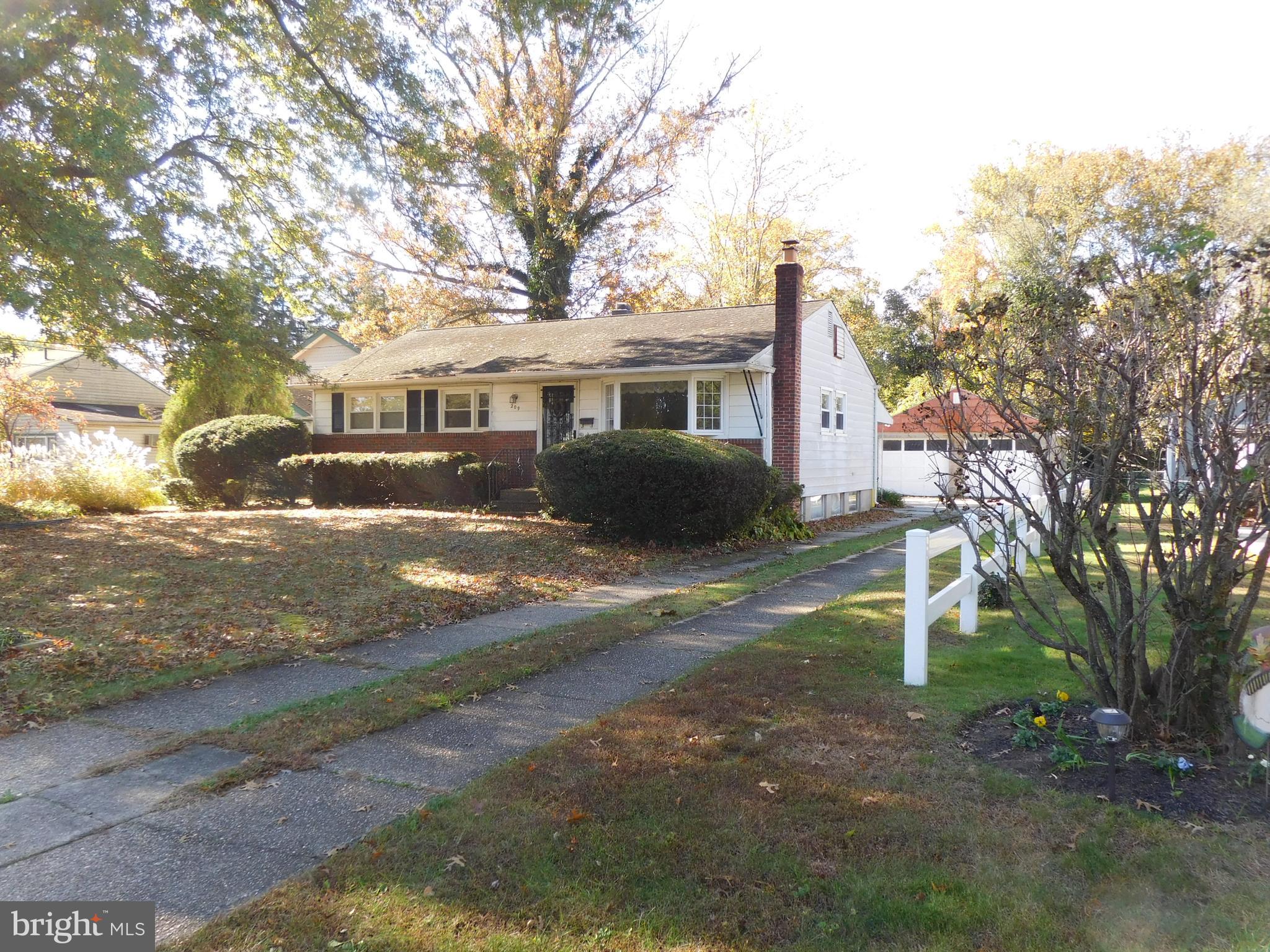 209 Delview Lane Delanco, NJ 08075 - Photo 3 of 42 Side view of home and yard