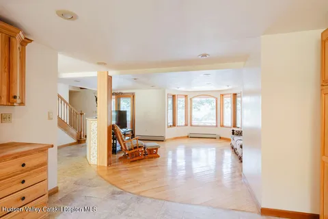 $995,000 | 17 Memory Lane, Hillsdale, NY 12529