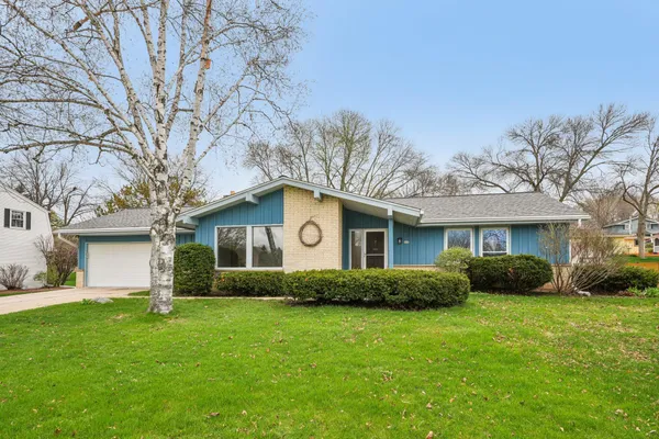 $389,900 | 313 South University Drive, Waukesha, WI 53188