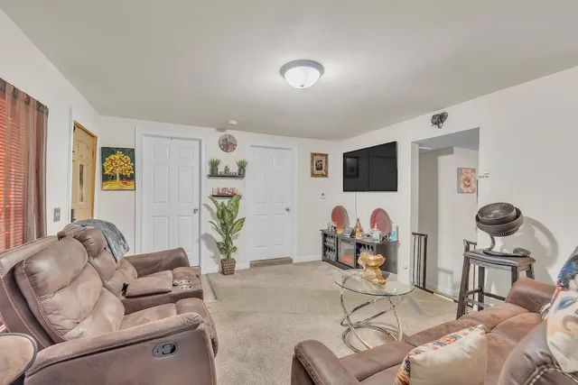 $185,000 | 1423 Erie Street, Racine, WI 53402