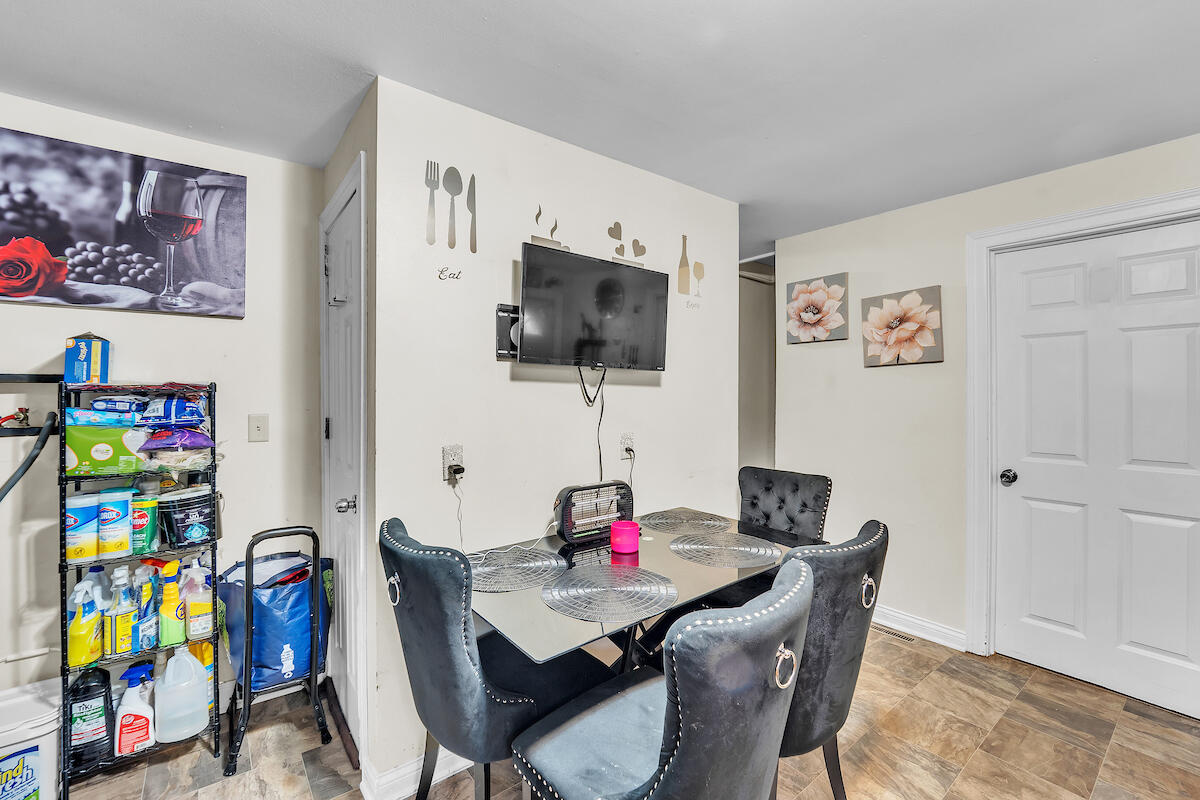 1423 Erie Street Racine, WI 53402 - Photo 8 of 17 Dining Area_Kitchen