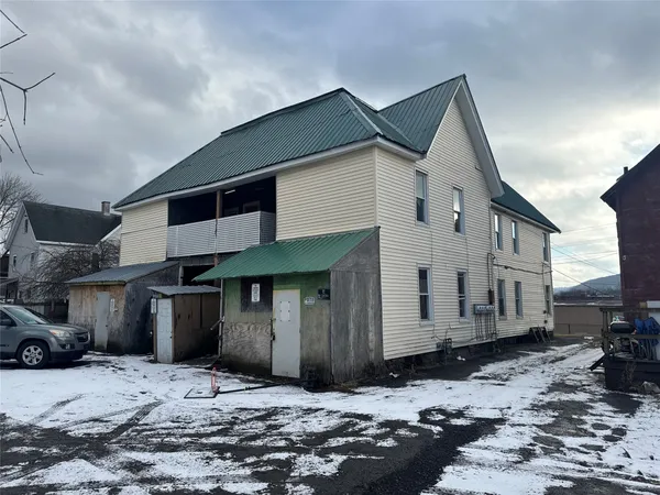 $260,000 | 99 Robinson Street, Binghamton, NY 13904