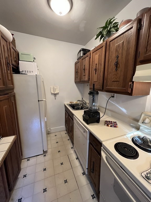 52 Strathmore Road, Unit 33 Boston, MA 02135 - Photo 6 of 19
